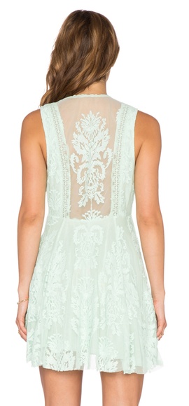 ✌Free People See Foam green lace dress🌹 - Picture 2 of 8